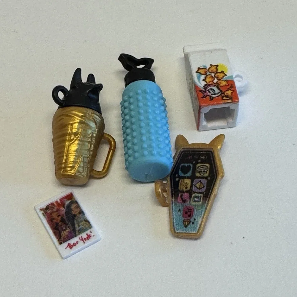 Monster High G3 Pets & Accessories - Crescent Watzie,‎ Neptuna, Tut